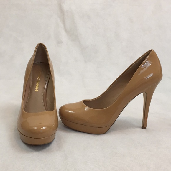 Arturo Chiang Shoes - Arturo Chiang Pumps | Nude | Size 8